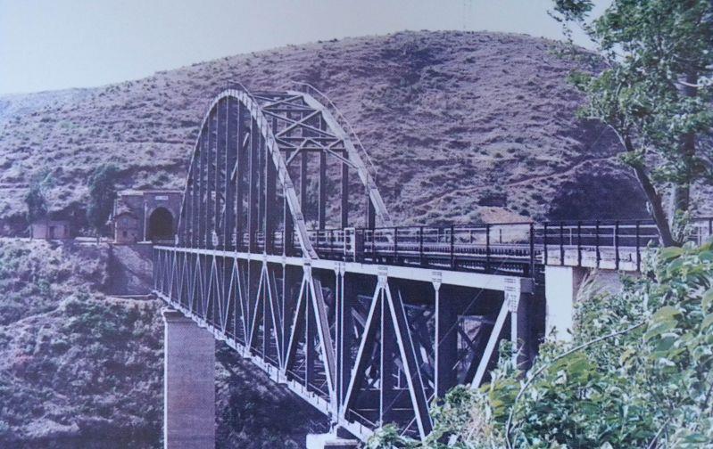 成昆鐵路迎水河橋