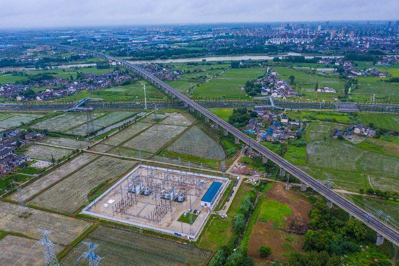 中鐵武漢電氣化局承建的連鎮(zhèn)鐵路及揚州南牽引變電所